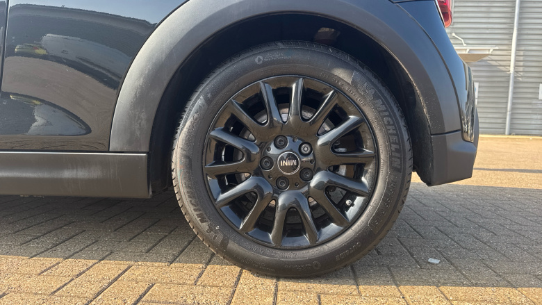 MINI Convertible 1.5 Cooper Classic Premium 2dr Auto Petrol Convertible